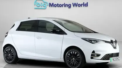 Used Renault Zoe Techno 100 kW (136 HP) 2023 White Hatchback