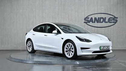 Used Tesla Model 3 Standard Range 208 kW (283 HP) 2021 White Sedan