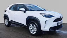 White Used 2023 Toyota Yaris Cross SUV | £18,940 (Super price)