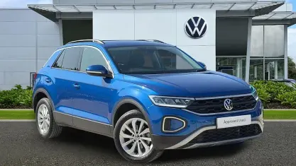 Used VW T-Roc Life 110 HP (80 kW) 2024 Blue SUV