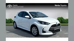 White Used 2022 Toyota Yaris Hybrid Hatchback | £15,857 (Good price)