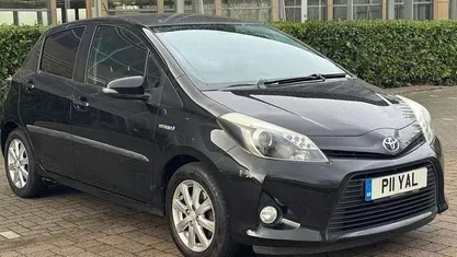 Used Toyota Yaris Hybrid T4 101 HP (74 kW) 2013 Hatchback