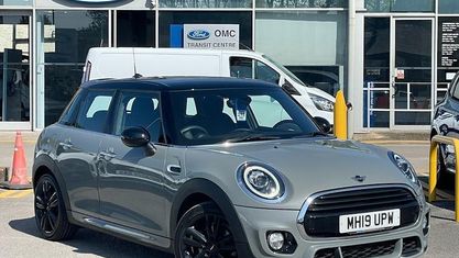 Używany Mini Cooper Hatch 136 KM (100 kW) 2020 Hatchback
