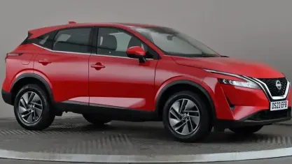 Used Nissan Qashqai Acenta Premium 140 HP (102 kW) 2023 Red SUV