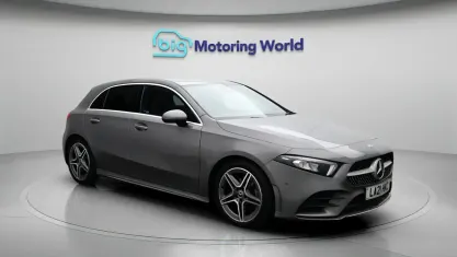 Begagnad Mercedes A200 Executive 163 HK (119 kW) 2021 Grå Halvkombi