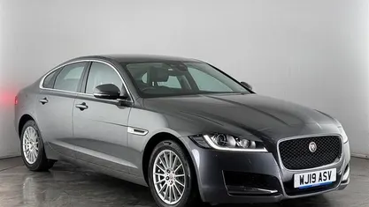 Used Jaguar XF Prestige 250 HP (183 kW) 2019 Grey Sedan
