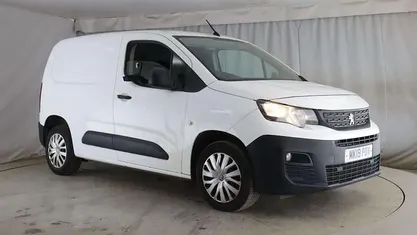 Used Peugeot Partner 99 HP (72 kW) 2019 White MPV