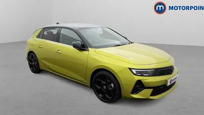 Used 2025 Vauxhall Astra Ultimate Hatchback | £17,749 (Good price)