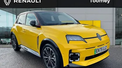 Used Renault 5 E-Tech Iconic 110 kW (150 HP) 2025 Hatchback