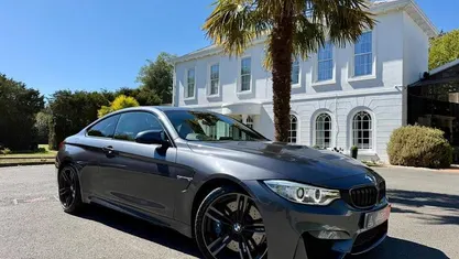 Begagnad BMW M4 431 HK (317 kW) 2019 Sportkupé