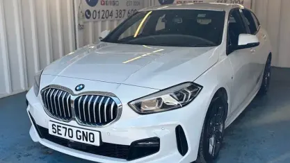 Usado BMW 118 M Sport 140 HP (102 kW) 2020 Branco Citadino