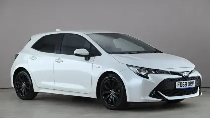Käytetty Toyota Corolla Design 122 HP (89 kW) 2022 Viistoperä