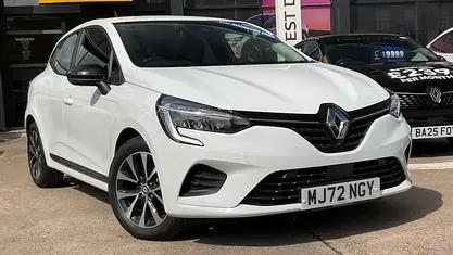 Used Renault Clio V Evolution 90 HP (66 kW) 2023 Hatchback