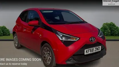 Used Toyota Aygo X-play 72 HP (52 kW) 2020 Hatchback