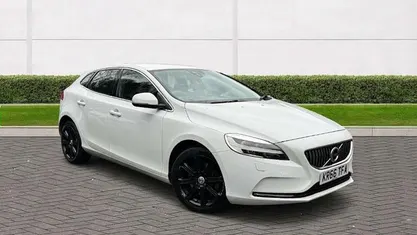 Used Volvo V40 Inscription 150 HP (110 kW) 2019 Hatchback