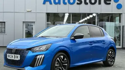 Usado Peugeot 208 Allure 101 CV (74 kW) 2025 Utilitario