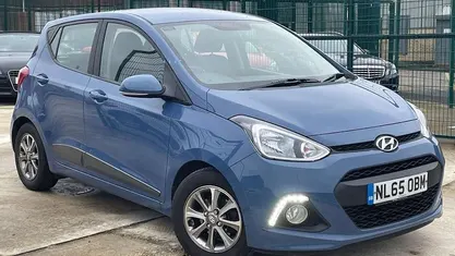 Used 2017 Hyundai i10 Premium Hatchback | £3,495 (Fair price)