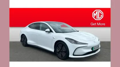Used MG IM5 300 kW (408 HP) 2026 White Hatchback