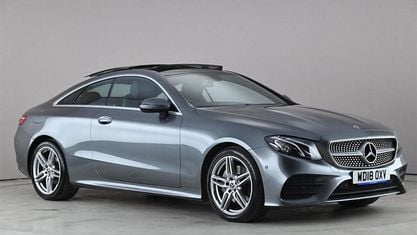 Usado Mercedes E220 AMG Line Premium 194 HP (142 kW) 2020 Coupé