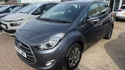 Used Hyundai ix20 SE 90 HP (66 kW) 2017 Grey Hatchback