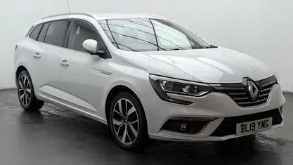 Used Renault Mégane GrandTour Iconic 140 HP (102 kW) 2019 White Estate