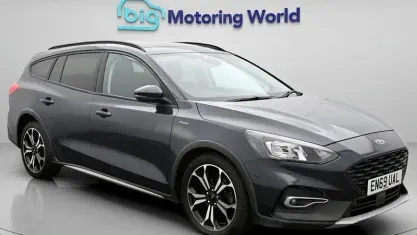 Used Ford Focus Active X 120 HP (88 kW) 2020 Blue Estate