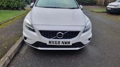 Used 2019 Volvo V40 R-Design Hatchback | £10,799 (Fair price)