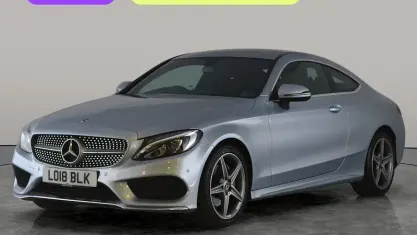 Usado Mercedes C220 AMG line 170 CV (125 kW) 2018 Plateado Coupe