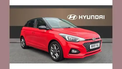 Used Hyundai i20 84 HP (61 kW) 2019 Red Hatchback