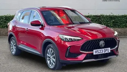 Used MG HS SE 162 HP (119 kW) 2023 Red SUV