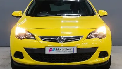 Used Vauxhall Astra GTC Sport 140 HP (102 kW) 2012 Yellow Coupe
