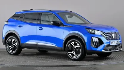 Używany Peugeot 2008 Allure 131 KM (96 kW) 2024 Niebieski SUV