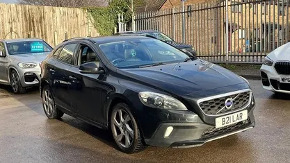 Black Used 2015 Volvo V40 Hatchback | £7,490 (Fair price)