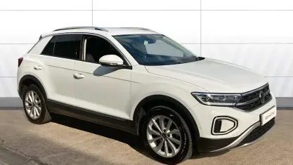 Usado VW T-Roc Style 150 HP (110 kW) 2025 SUV