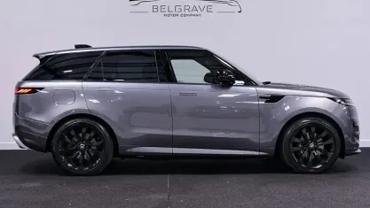 Käytetty Land Rover Range Rover Sport SE Dynamic 460 HP (338 kW) 2026 Katumaasturi
