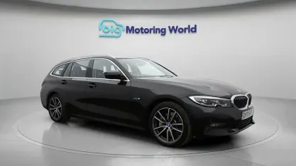 Used BMW 330e Sport Line 292 HP (214 kW) 2021 Black Estate