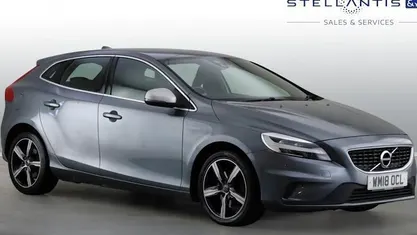 Used Volvo V40 R-Design 122 HP (89 kW) 2019 Hatchback
