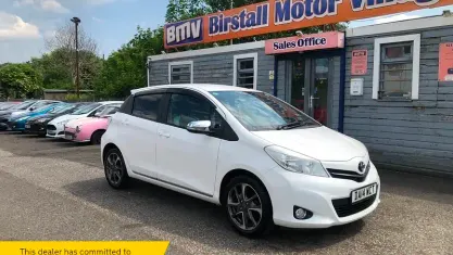 Used Toyota Yaris Trend 101 HP (74 kW) 2014 White Hatchback