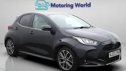 Begagnad Toyota Yaris Hybrid 116 HK (85 kW) 2025 Halvkombi