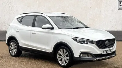 White Used 2019 MG ZS Excite SUV | £8,490 (Fair price)