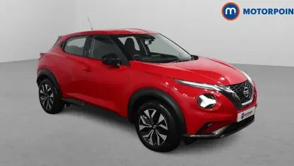 Używany Nissan Juke Acenta 114 KM (83 kW) 2022 Czerwony SUV