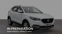 White Used 2018 MG ZS Excite Sedan | £10,980 (Fair price)
