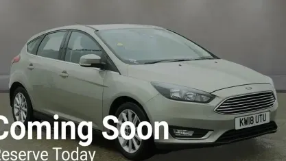 Begagnad Ford Focus Titanium 125 HK (91 kW) 2017 Silver Halvkombi