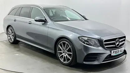 Usado Mercedes E220 AMG line 194 HP (142 kW) 2019 Cinzento Carrinha