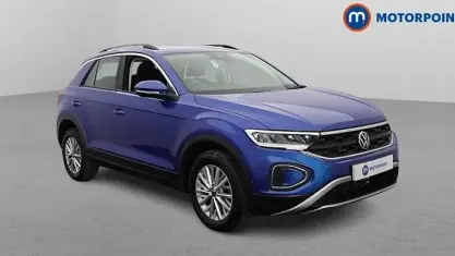 Used VW T-Roc Life 110 HP (80 kW) 2023 Blue SUV