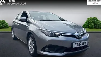 Used Toyota Auris Hybrid Business Edition 136 HP (100 kW) 2016 Hatchback