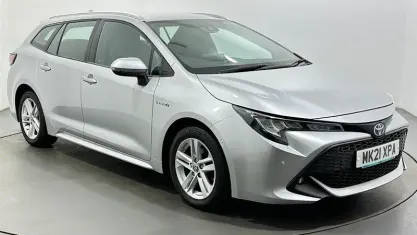 Used Toyota Corolla 122 HP (89 kW) 2021 Silver Estate