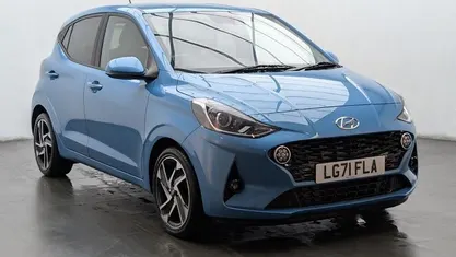 Used Hyundai i10 Premium 84 HP (61 kW) 2023 Hatchback