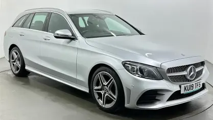 Usado Mercedes C220 AMG Line Premium 194 HP (142 kW) 2019 Prateado Carrinha