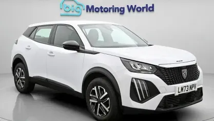 Used Peugeot 2008 Active 101 HP (74 kW) 2023 White SUV